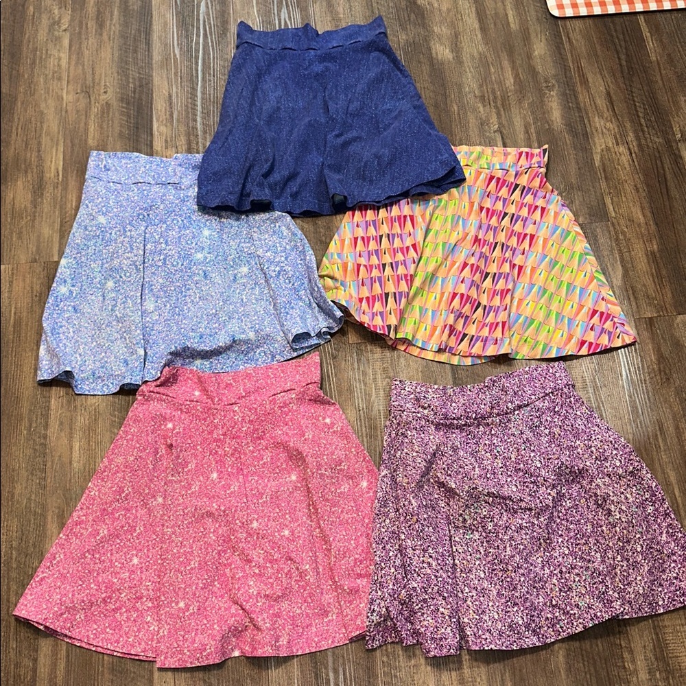Lot of 5 Castle Bound‎ and Down Skirts with Built in Shorts size 12/14